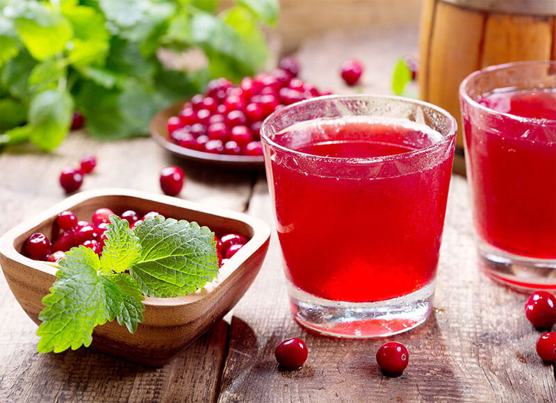 Cranberry-, Heidelbeer-/Blaubeer- oder Preiselbeer-Saft 